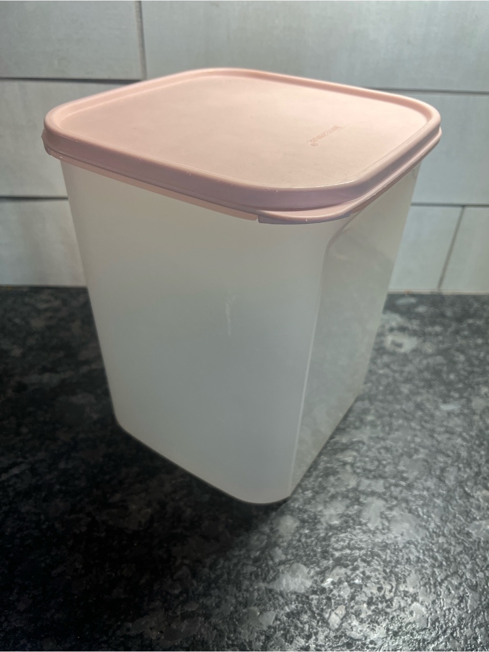 Tupperware Modular Mate Airtight Pink Lid Food Storage Container - Home Kitchen